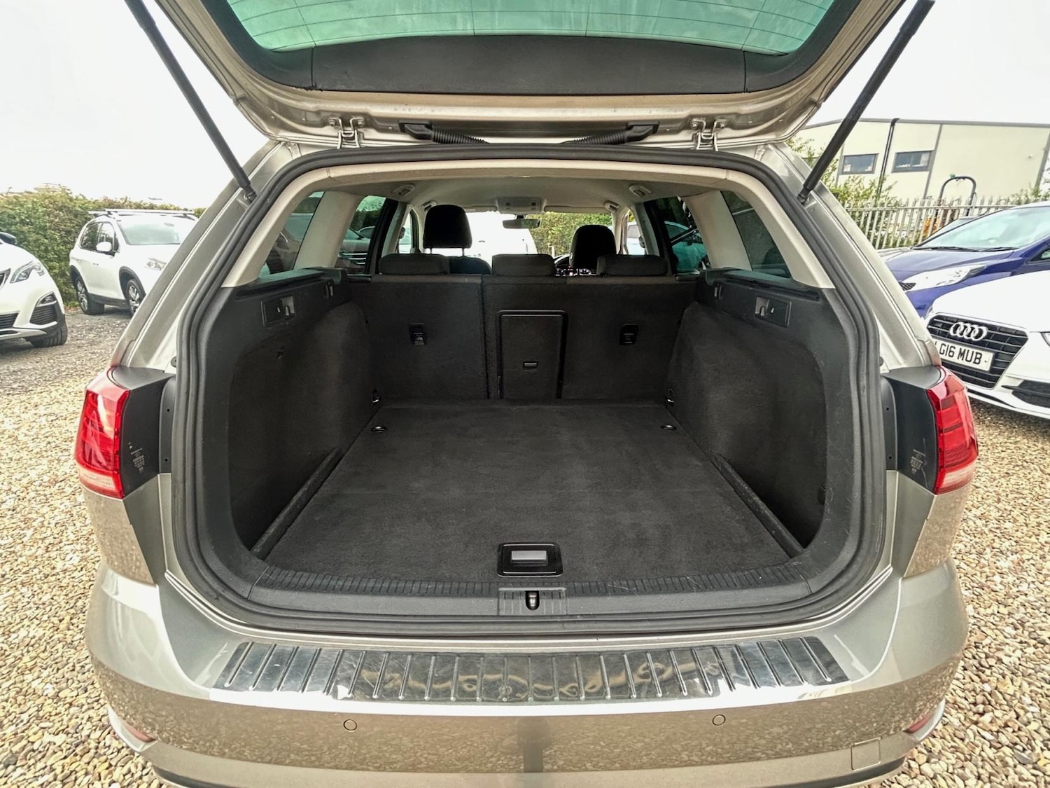 Used Volkswagen Golf 2017 for sale - 77819020: Photo 21