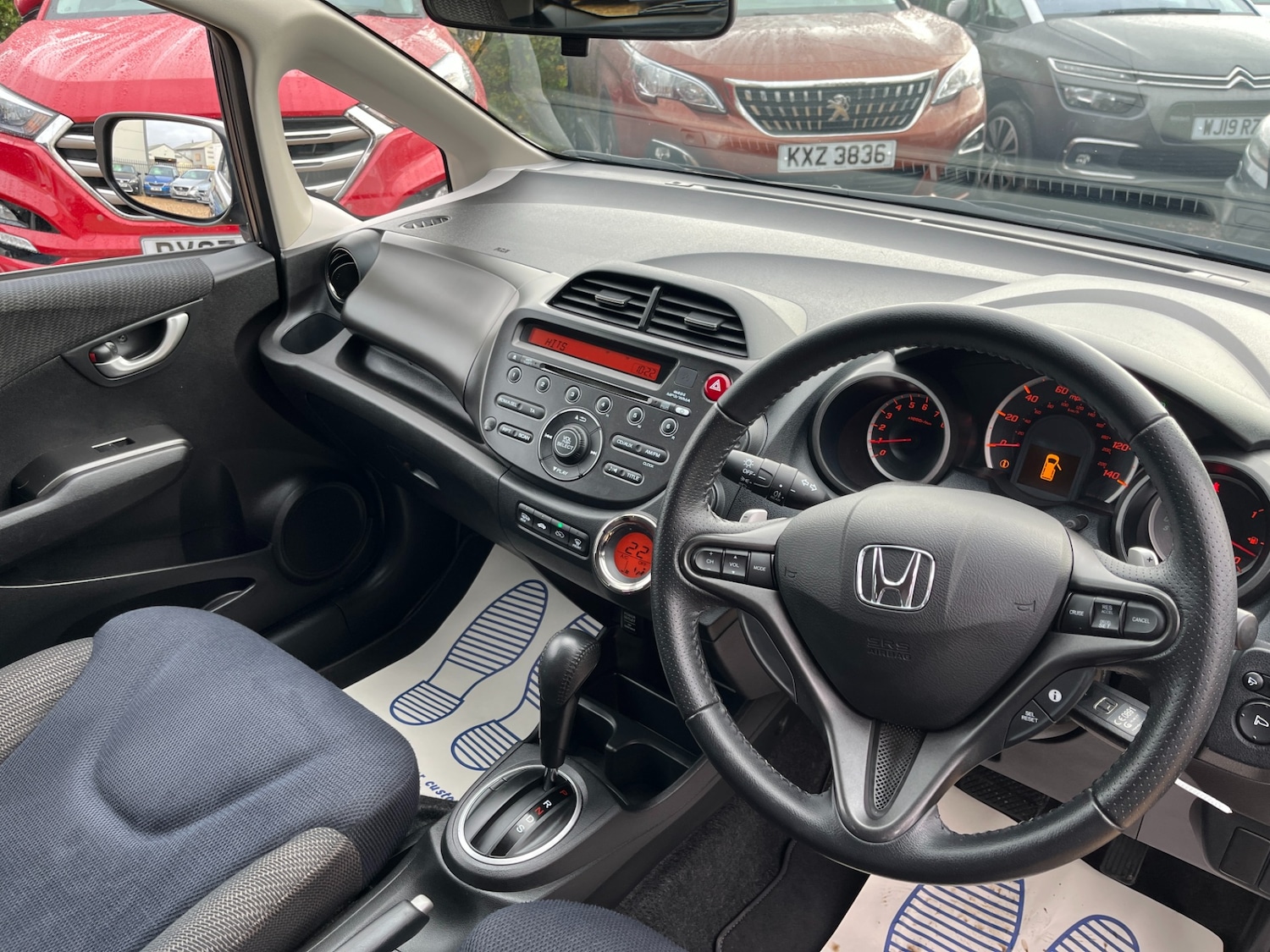 Used Honda Jazz 2013 for sale - 76253039: Photo 13