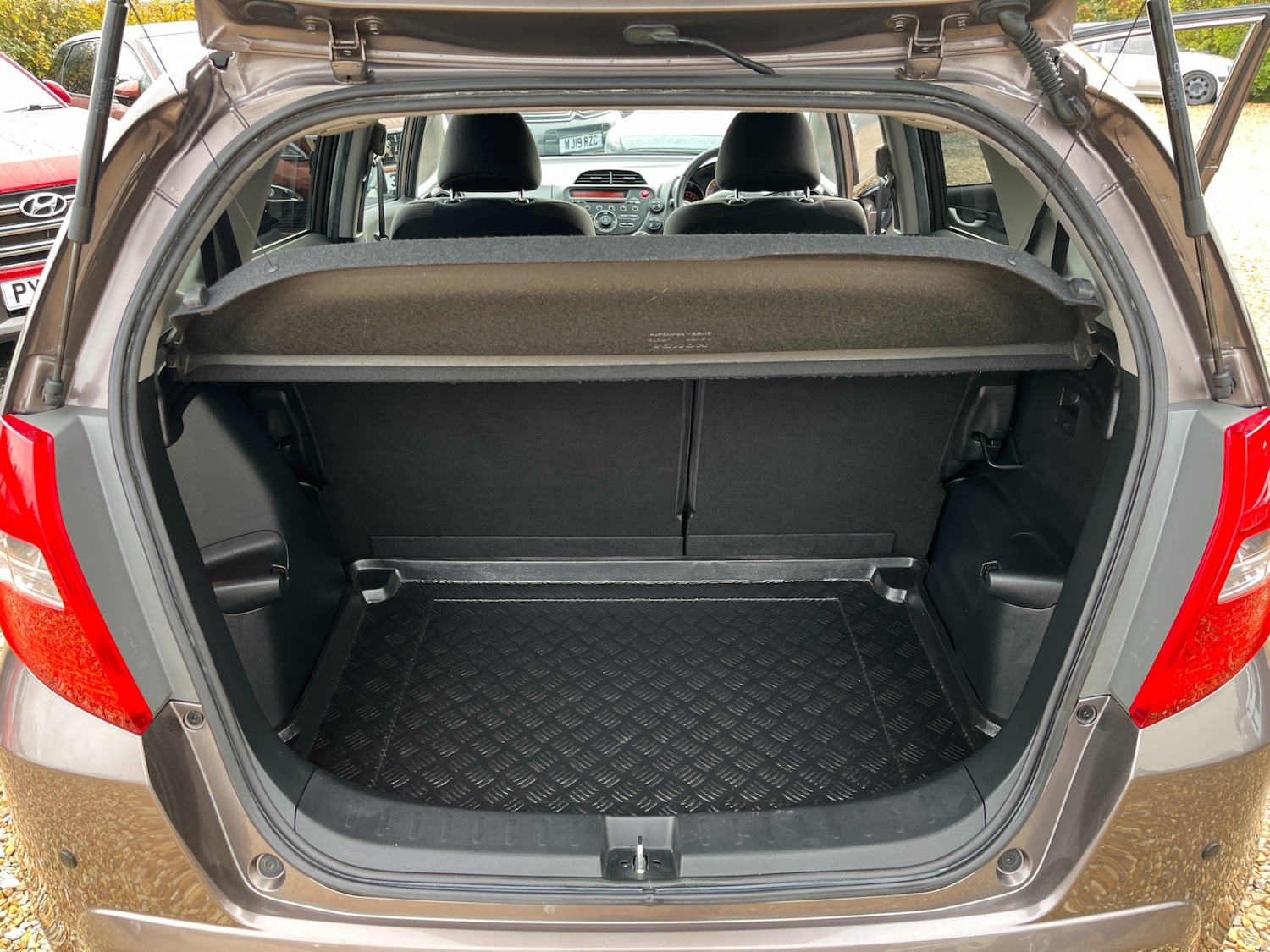 Used Honda Jazz 2013 for sale - 76253039: Photo 17