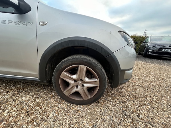 Used Dacia Sandero Stepway 2014 for sale - 76252223: Photo 10
