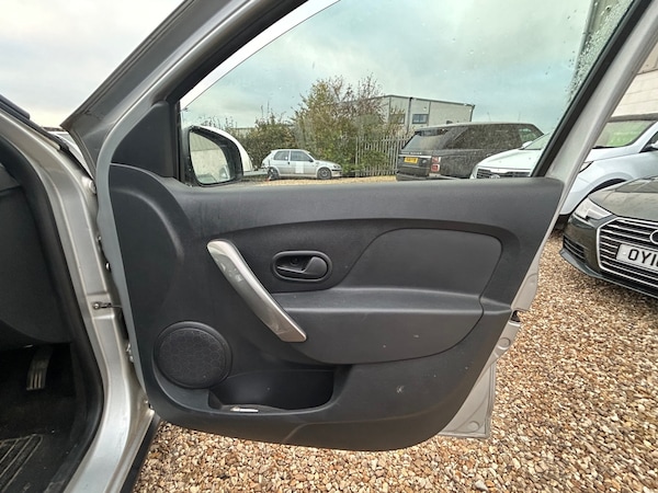 Used Dacia Sandero Stepway 2014 for sale - 76252223: Photo 12