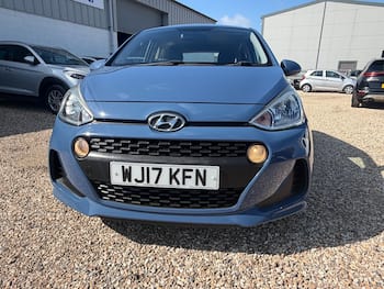 Used Hyundai i10 2017 for sale - 79704786: Photo