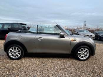 Used MINI Convertible 2018 for sale - 73342312: Photo