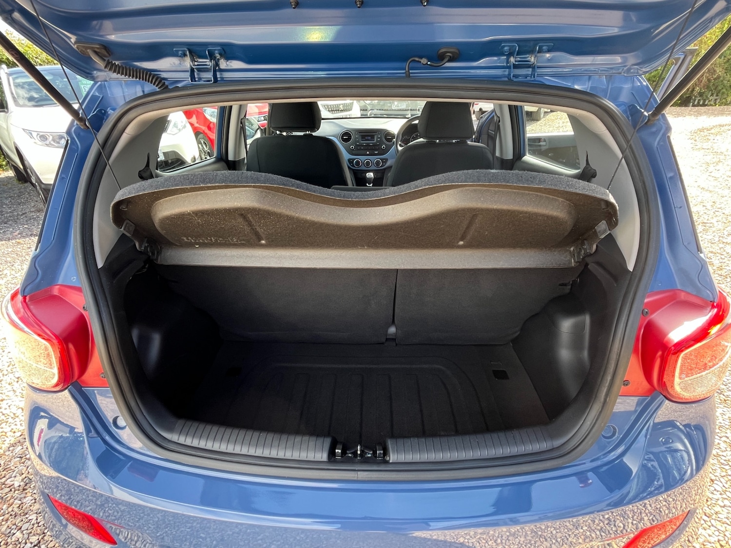 Used Hyundai i10 2016 for sale - 75700652: Photo 17