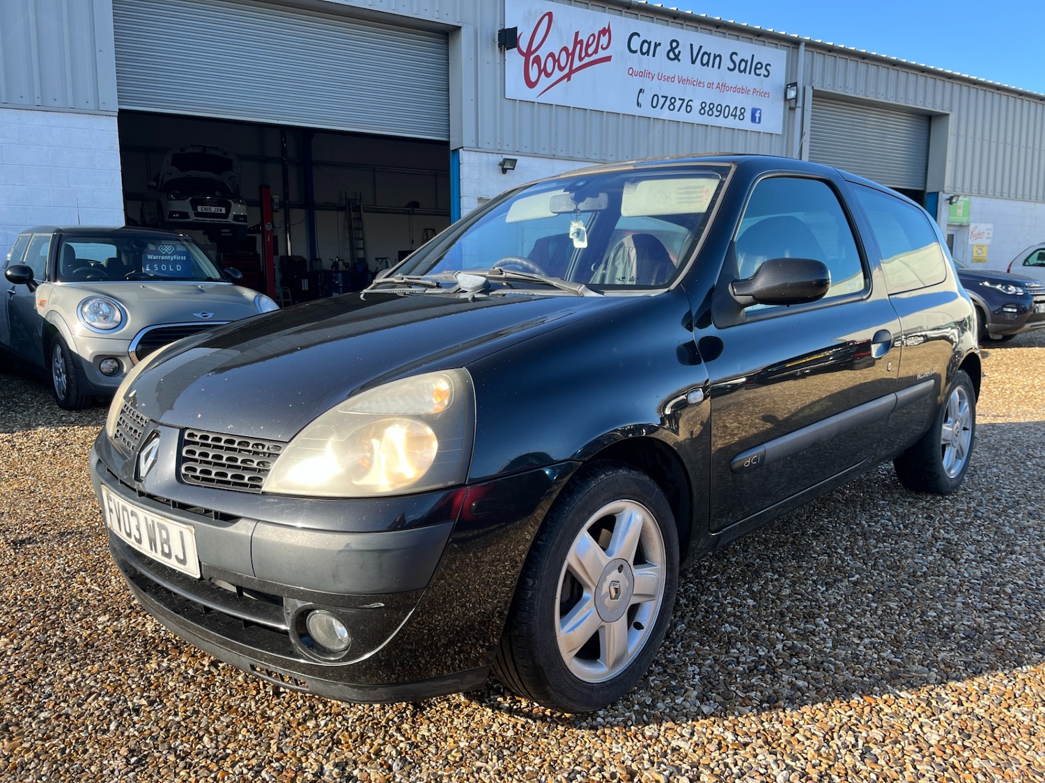 Used Renault Clio 2003 for sale - 77234544: Photo 2