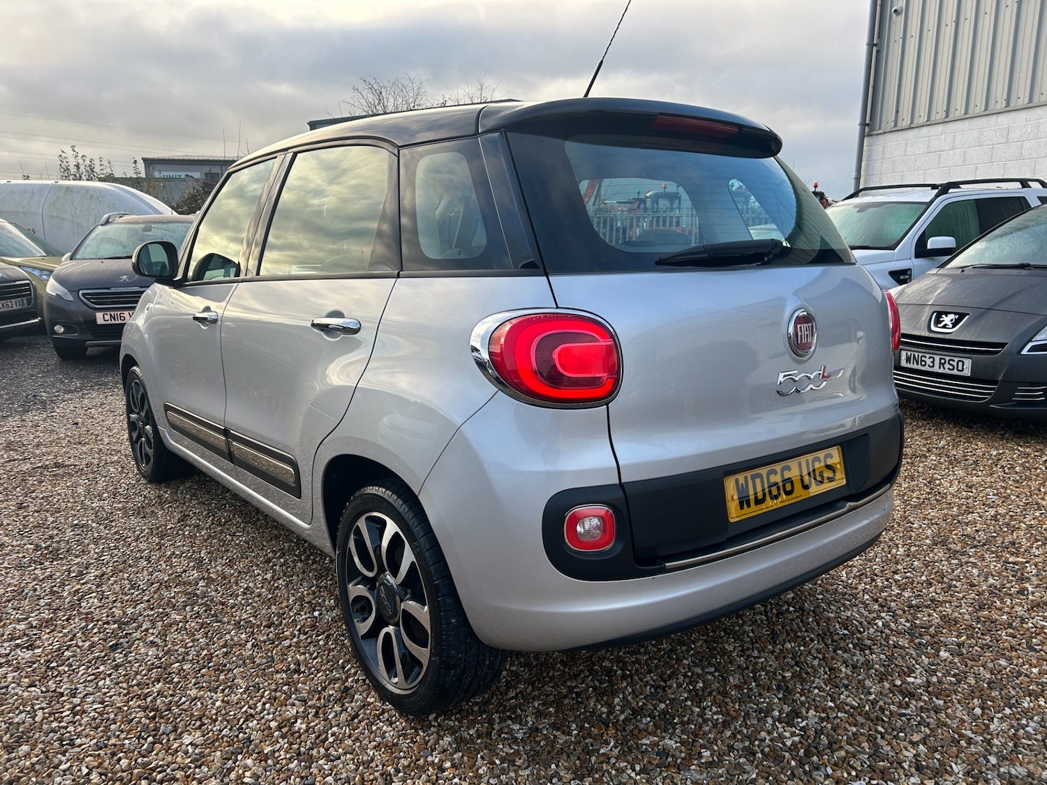 Used Fiat 500L 2017 for sale - 76450651: Photo 8