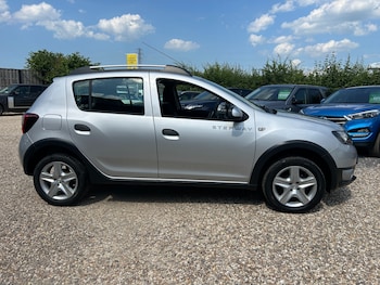 Used Dacia Sandero Stepway 2016 for sale - 78615216: Photo