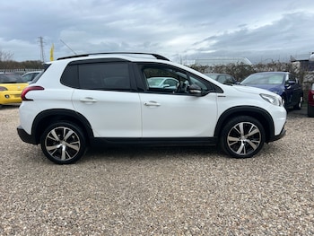 Used Peugeot 2008 2017 for sale - 77802889: Photo