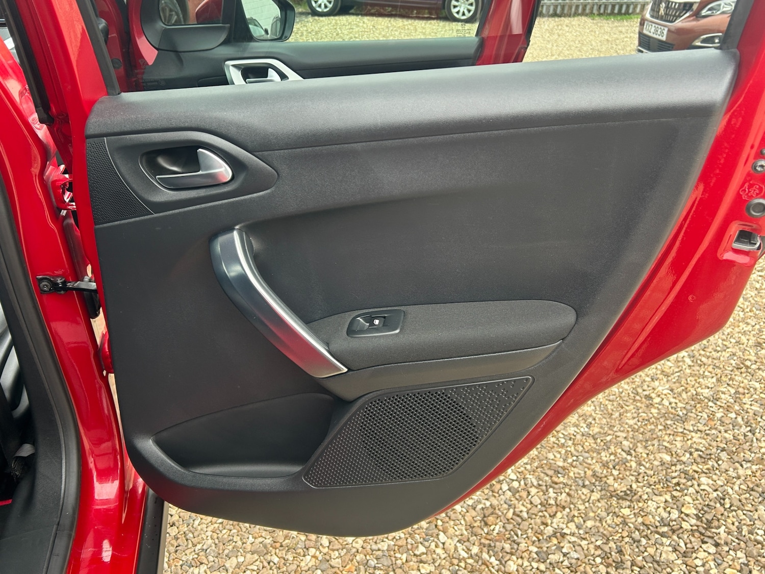 Used Peugeot 2008 2017 for sale - 77579289: Photo 15