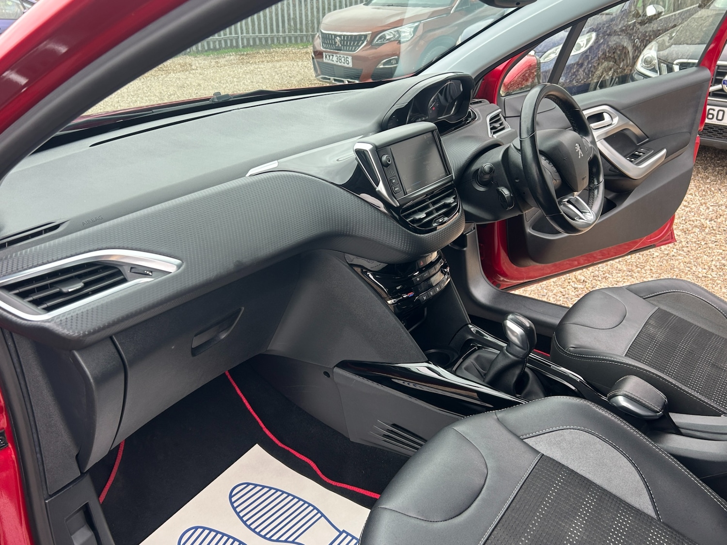 Used Peugeot 2008 2017 for sale - 77579289: Photo 18