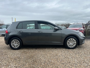 Used Volkswagen Golf 2018 for sale - 77603476: Photo