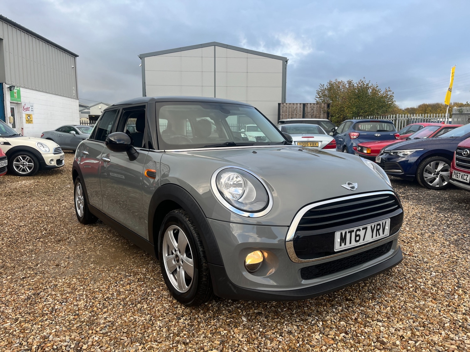 Used MINI Hatch 2017 for sale - 76262634: Photo 3