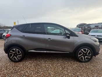 Used Renault Captur 2015 for sale - 77248009: Photo