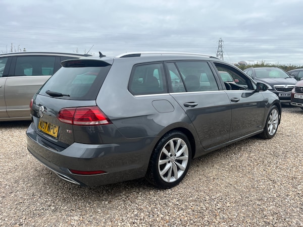 Used Volkswagen Golf 2017 for sale - 76027147: Photo 5