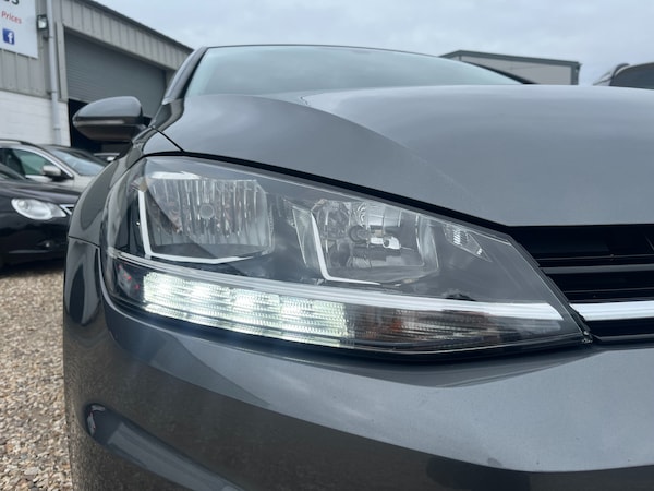 Used Volkswagen Golf 2017 for sale - 76027147: Photo 9