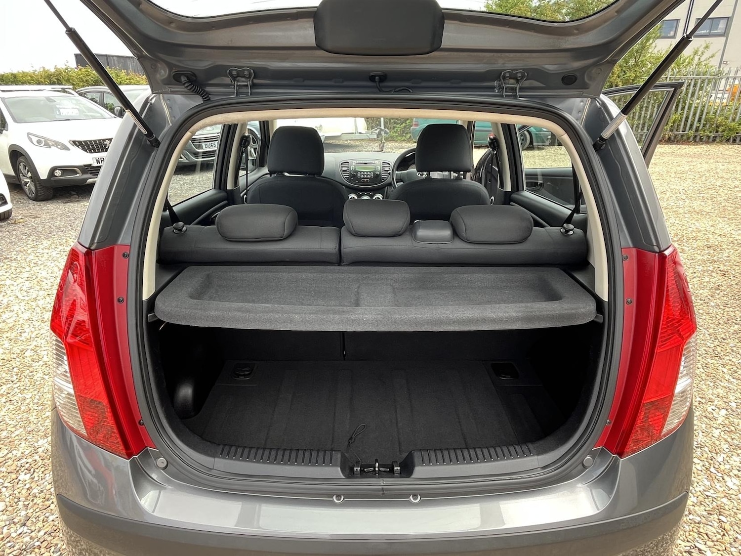 Used Hyundai i10 2010 for sale - 78079180: Photo 17