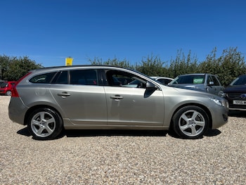 Used Volvo V60 2012 for sale - 79297848: Photo