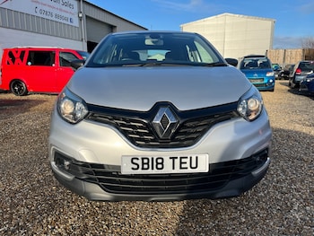 Used Renault Captur 2018 for sale - 76918711: Photo