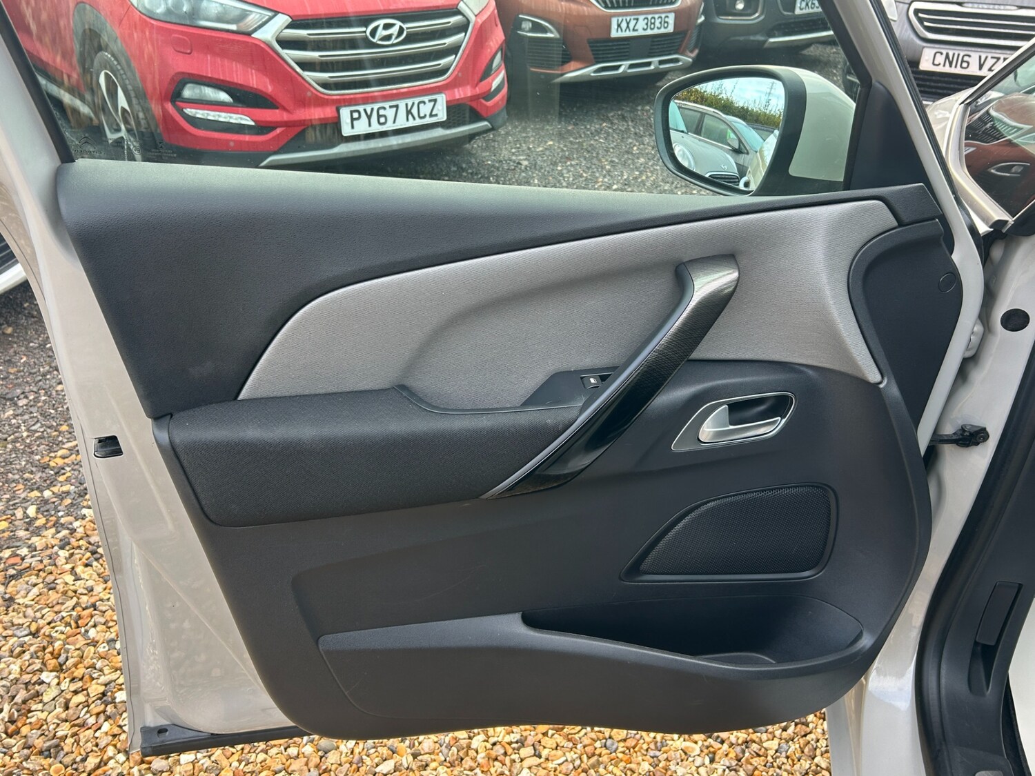 Used Citroen C4 Grand Picasso 2017 for sale - 76531235: Photo 18