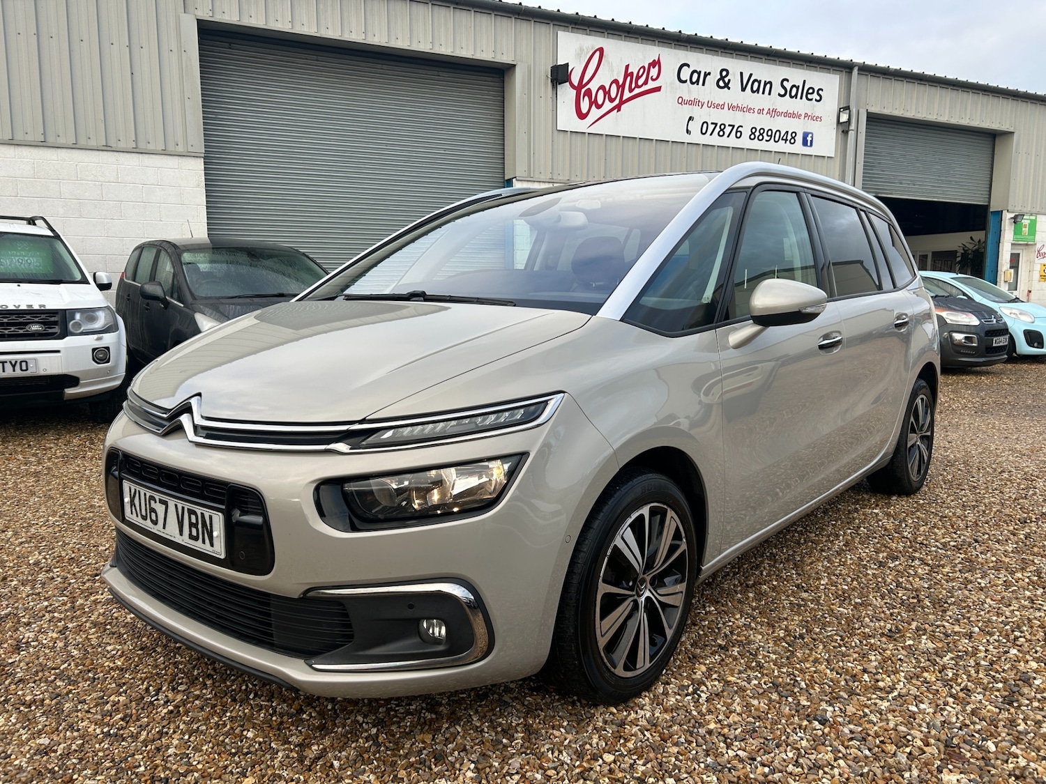 Used Citroen C4 Grand Picasso 2017 for sale - 76531235: Photo 2