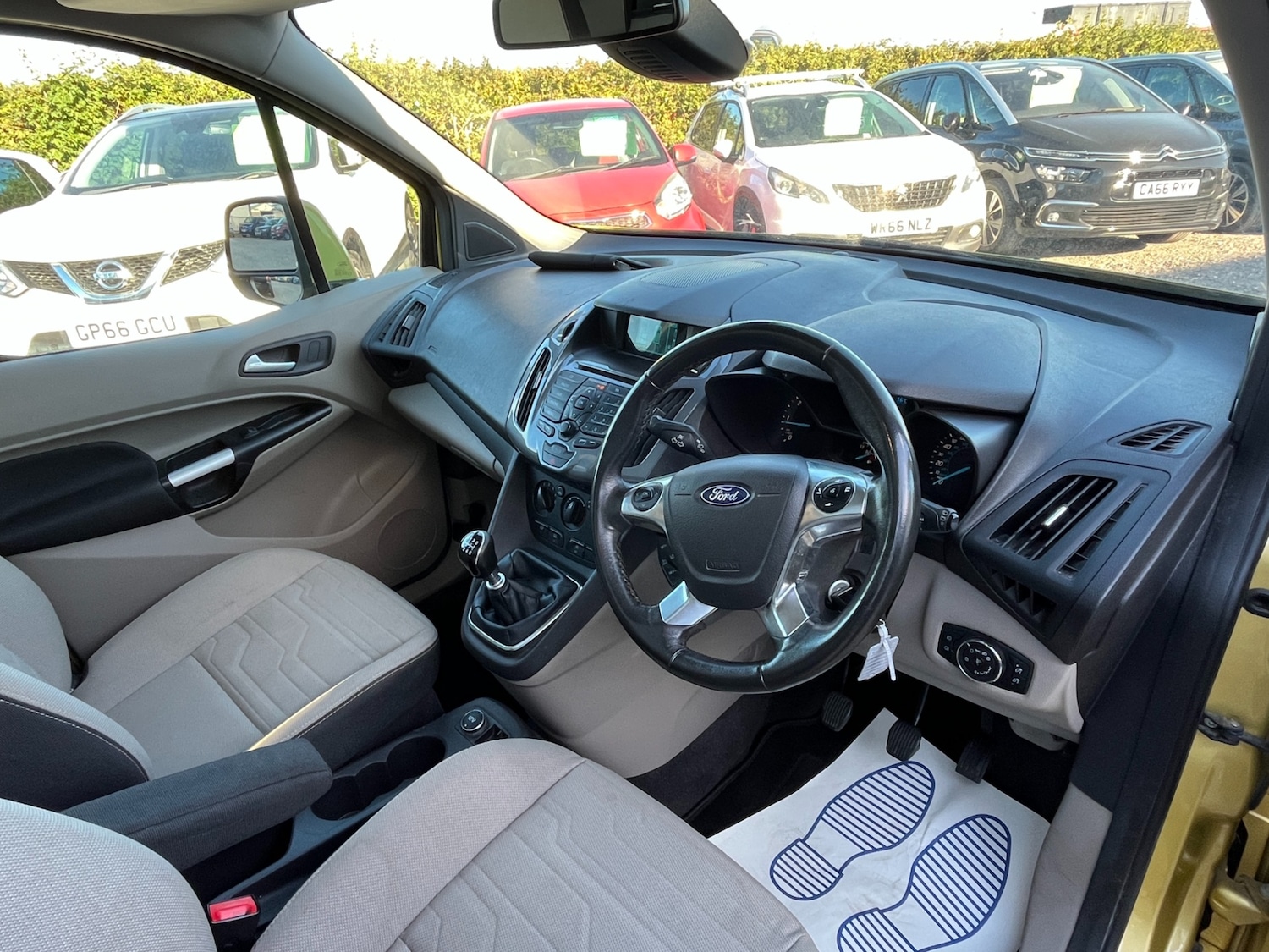 Used Ford Grand Tourneo Connect 2017 for sale - 75971166: Photo 12