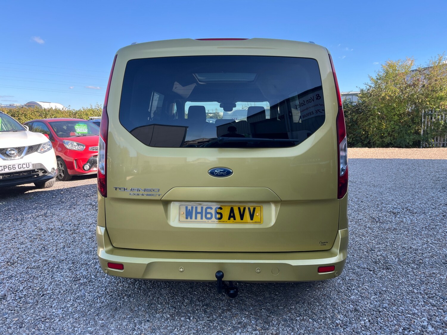 Used Ford Grand Tourneo Connect 2017 for sale - 75971166: Photo 6