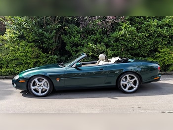 Used Jaguar XKR 2003 for sale - 75184062: Photo