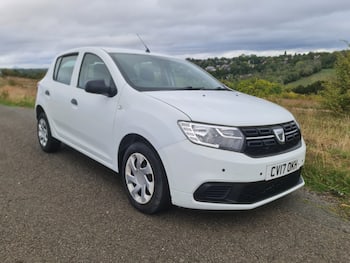 Used Dacia Sandero 2017 for sale - 79846420: Photo