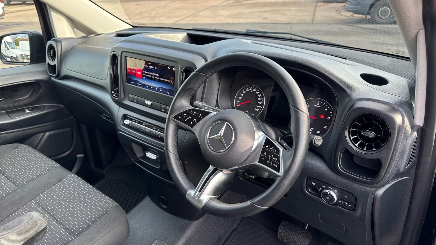 Used Mercedes-Benz Vito 2025 for sale - 76791331: Photo 11