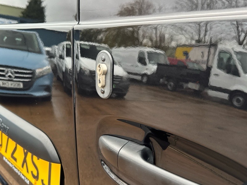 Used Mercedes-Benz Vito 2023 for sale - 76736520: Photo 20