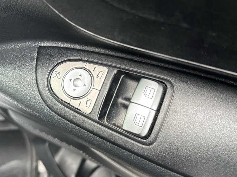 Used Mercedes-Benz Vito 2023 for sale - 76736520: Photo 28