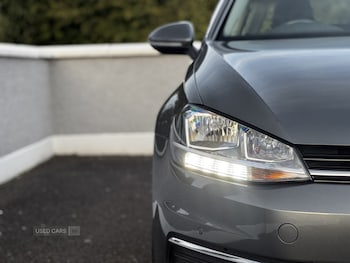 Used Volkswagen Golf 2018 for sale - 76095399: Photo