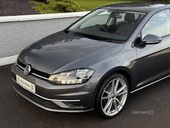 Used Volkswagen Golf 2018 for sale - 76095399: Photo