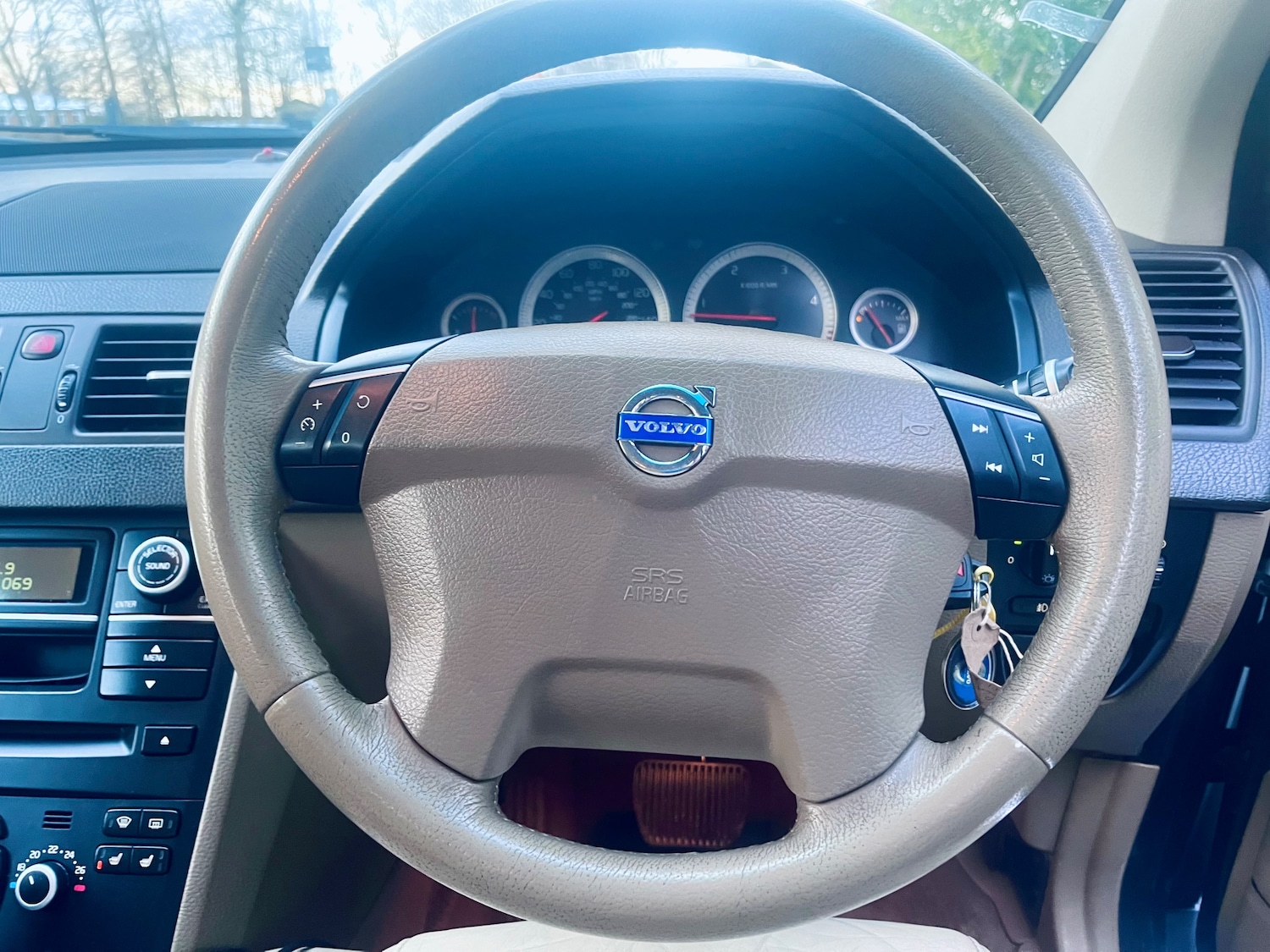 Used Volvo XC90 2011 for sale - 78043240: Photo 26