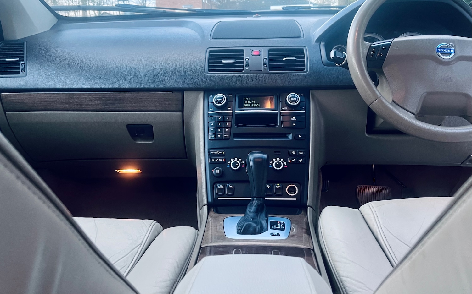 Used Volvo XC90 2011 for sale - 78043240: Photo 33