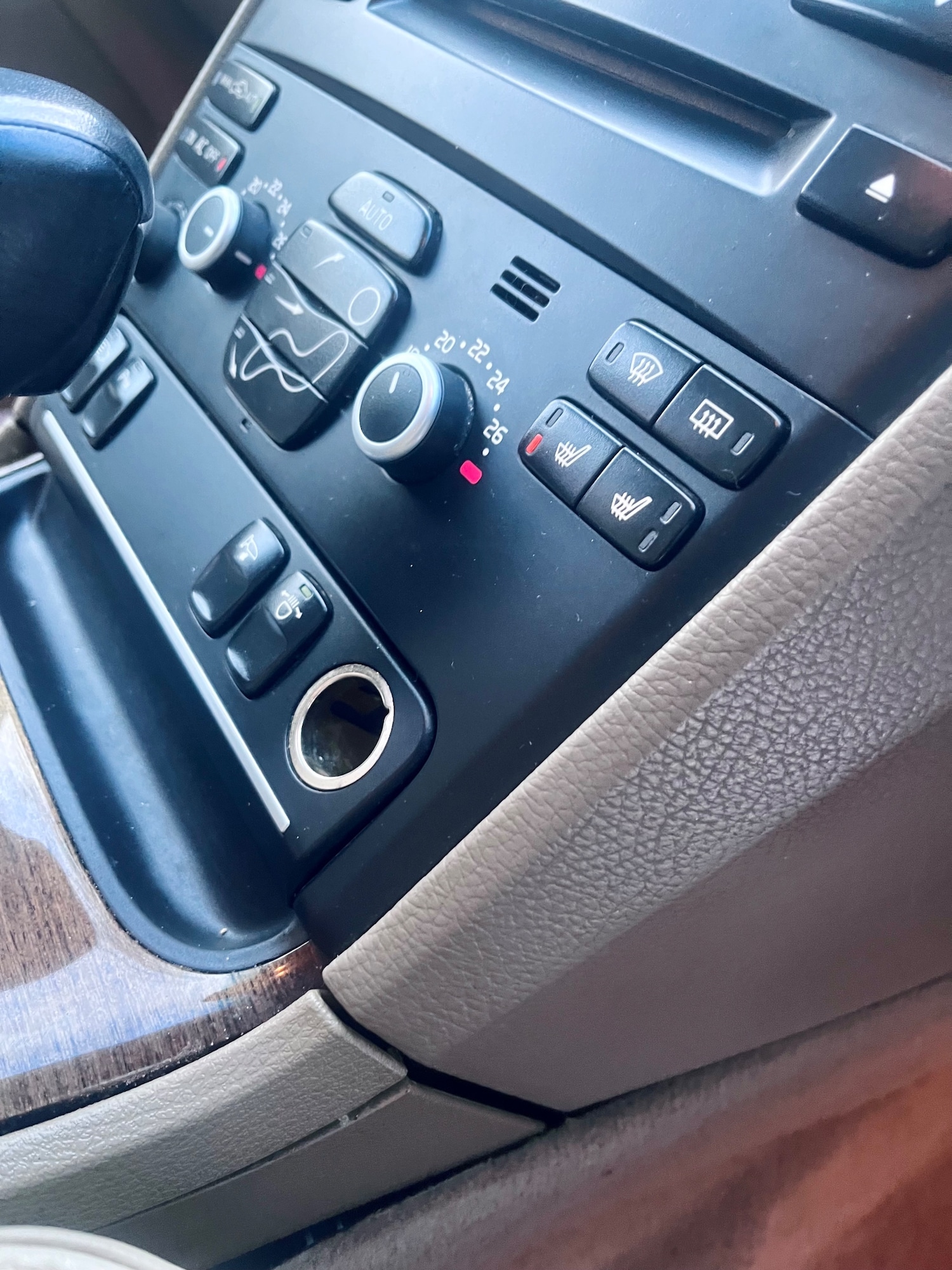 Used Volvo XC90 2011 for sale - 78043240: Photo 35