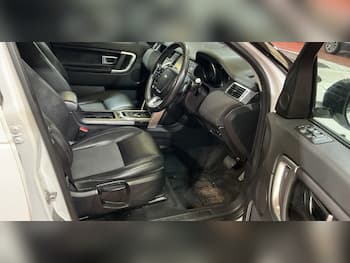 Used Land Rover Discovery Sport 2016 for sale - 79747335: Photo