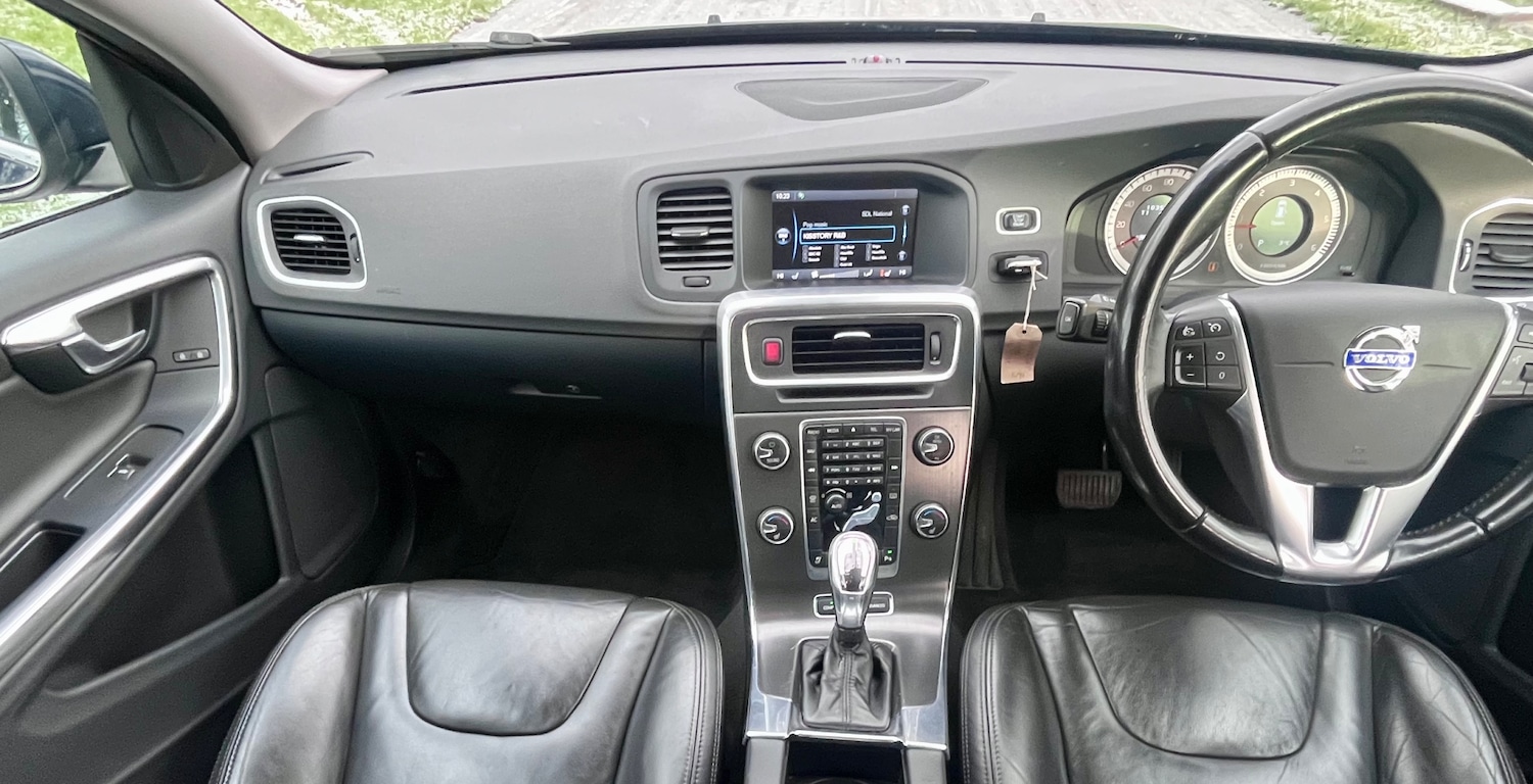 Used Volvo V60 2012 for sale - 78043246: Photo 21