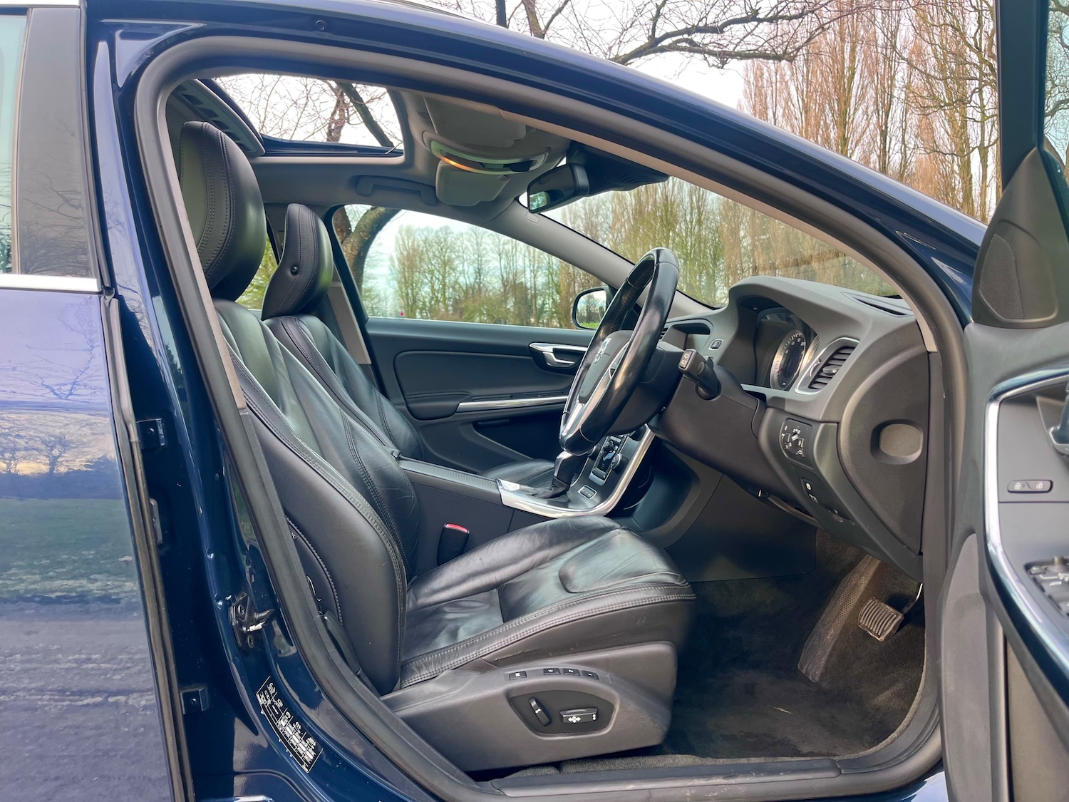 Used Volvo V60 2012 for sale - 78043246: Photo 32