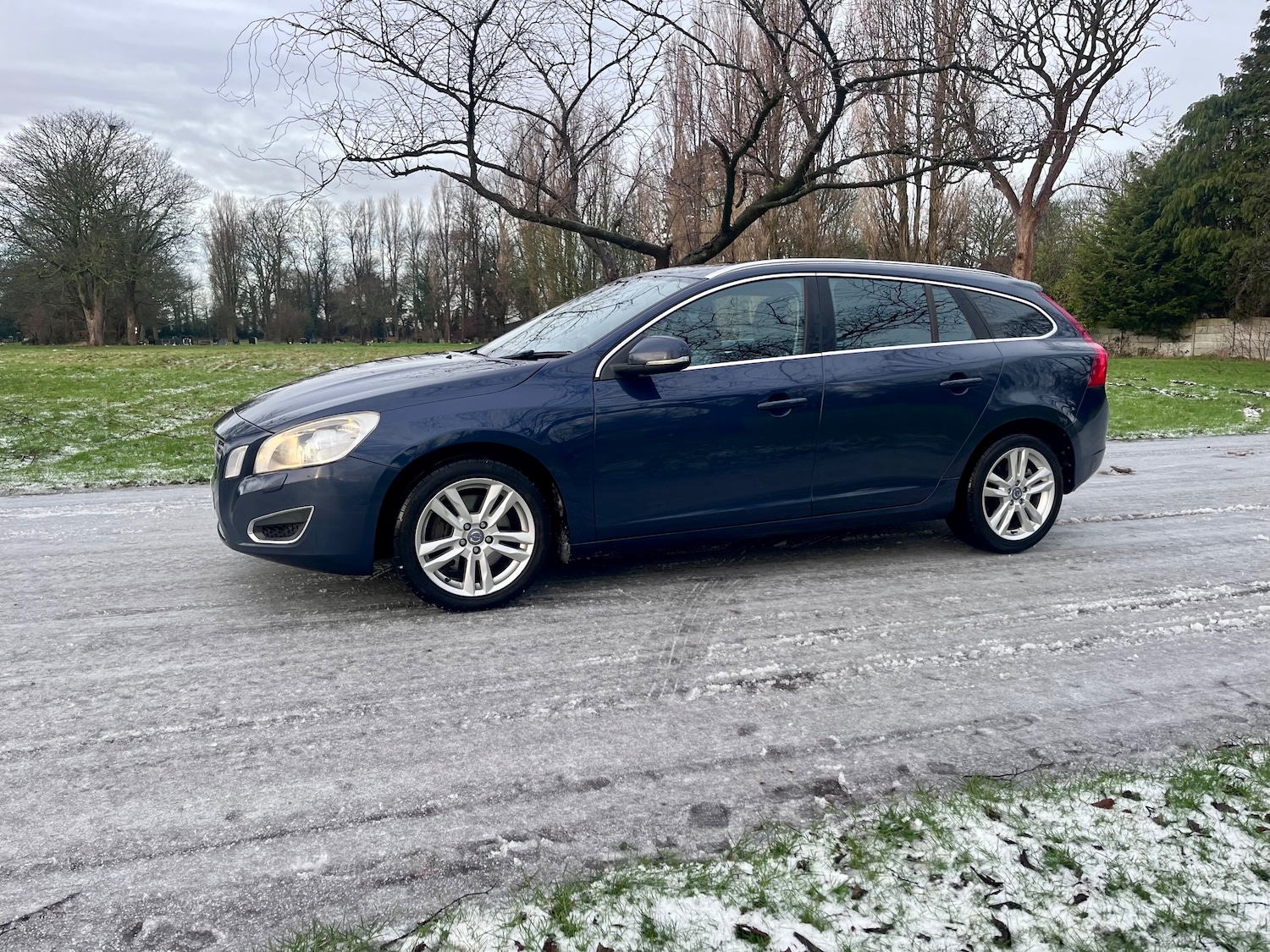 Used Volvo V60 2012 for sale - 78043246: Photo 73