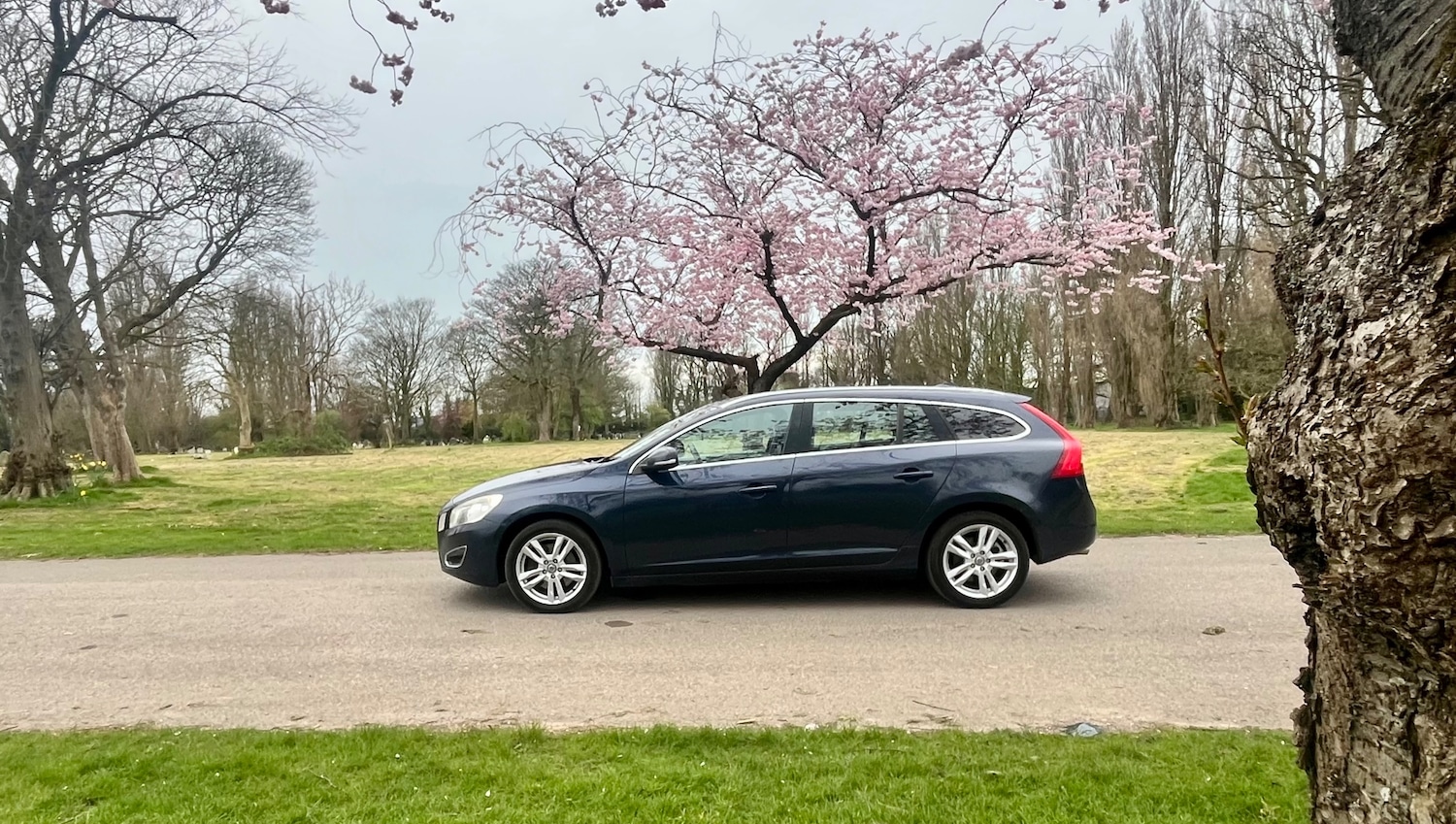 Used Volvo V60 2012 for sale - 78043246: Photo 85