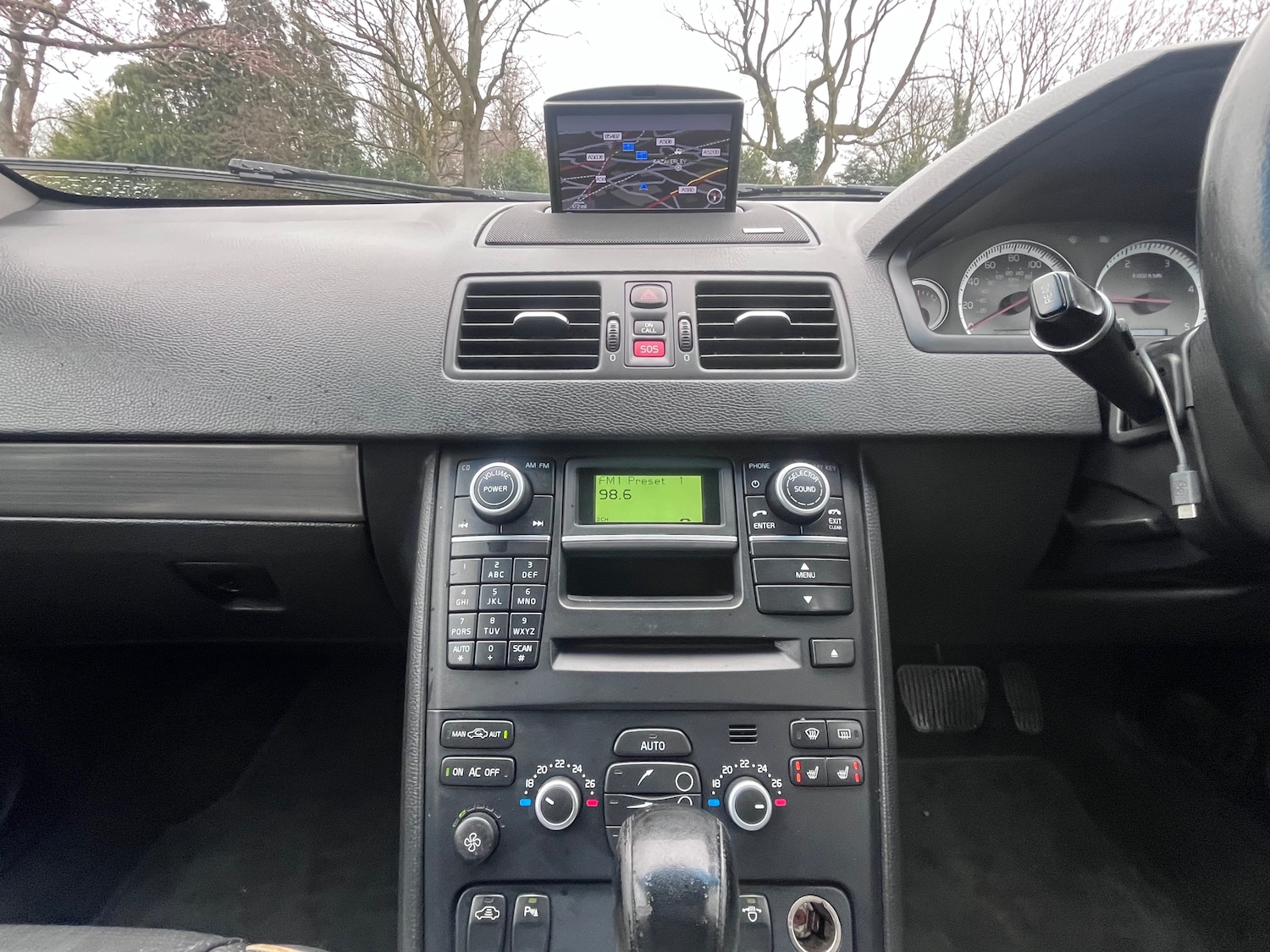 Used Volvo XC90 2011 for sale - 78043234: Photo 28