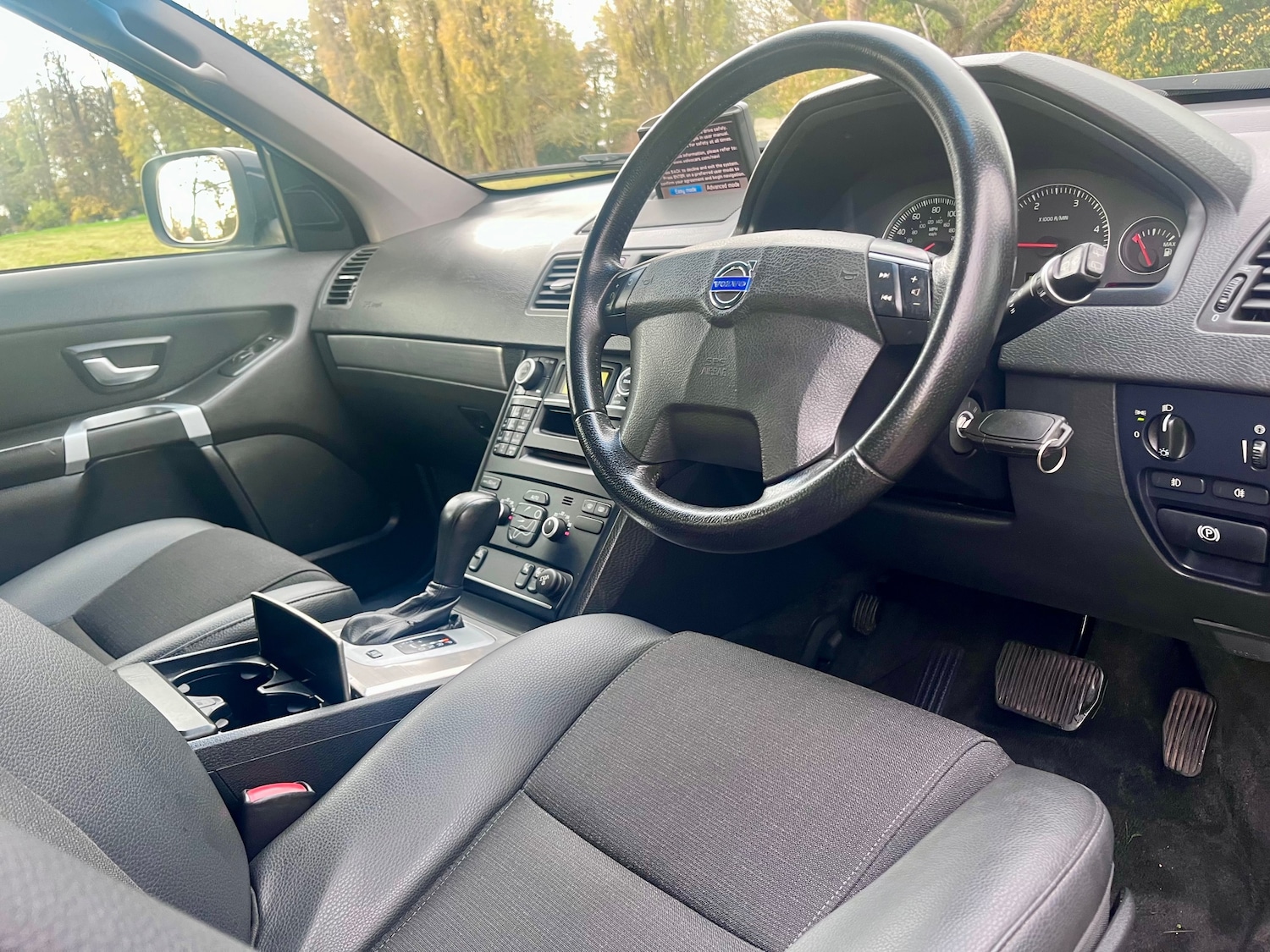 Used Volvo XC90 2010 for sale - 78043300: Photo 36