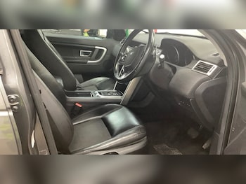 Used Land Rover Discovery Sport 2016 for sale - 79610856: Photo