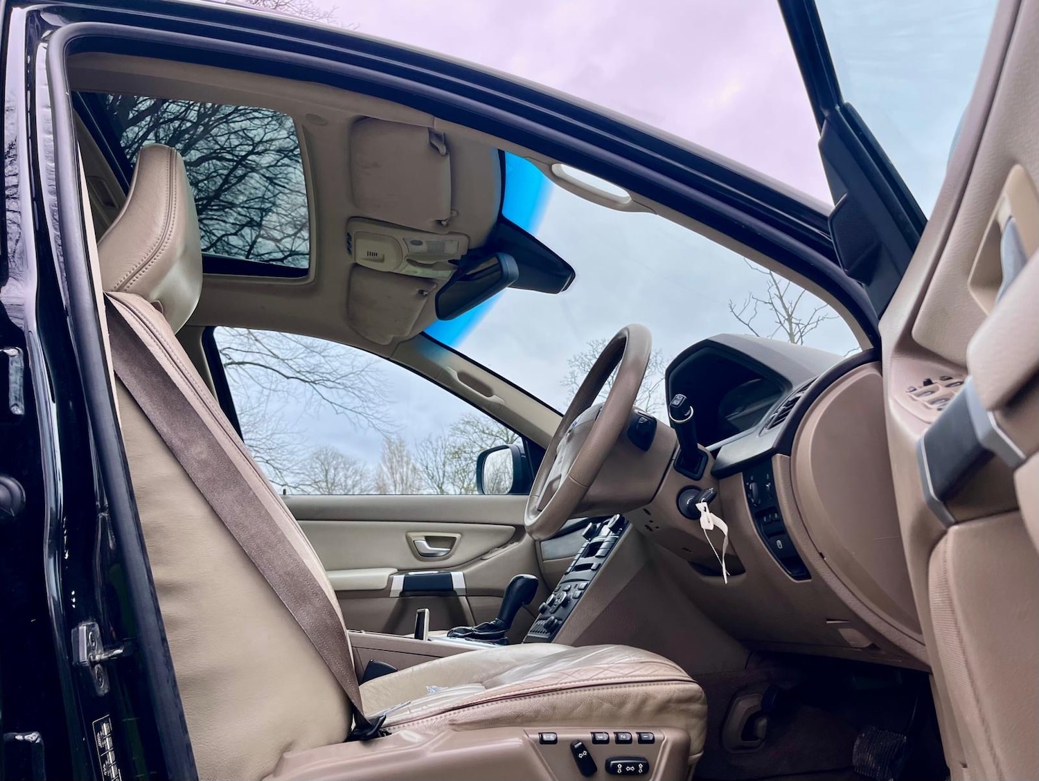 Used Volvo XC90 2010 for sale - 78043217: Photo 45