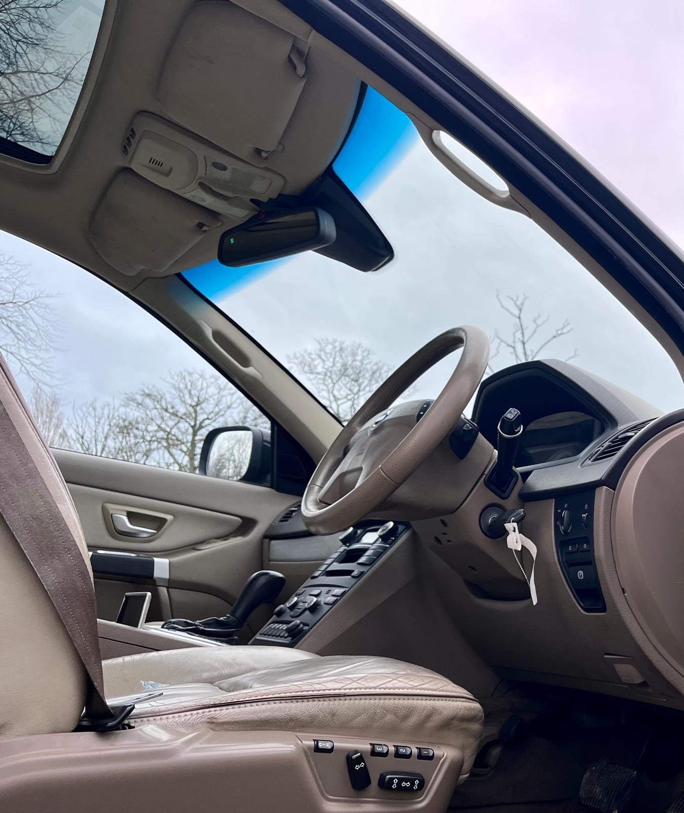 Used Volvo XC90 2010 for sale - 78043217: Photo 46