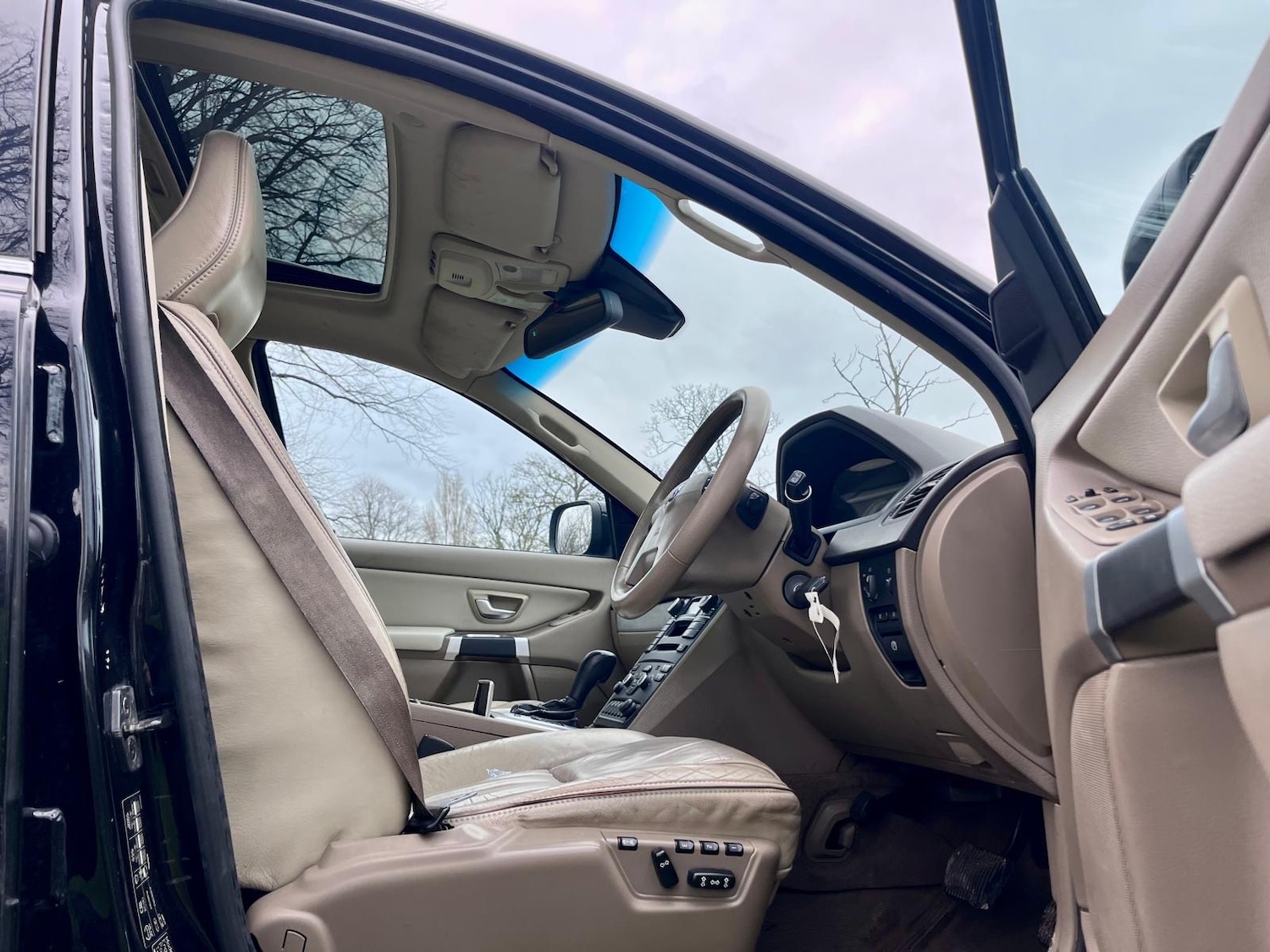 Used Volvo XC90 2010 for sale - 78043217: Photo 48