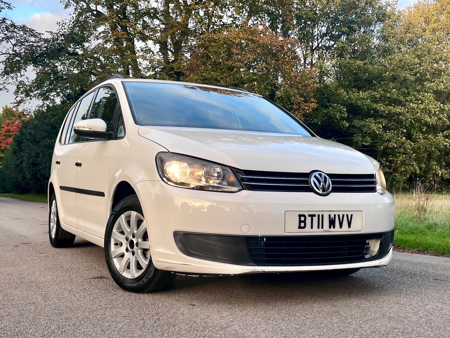 Used Volkswagen Touran 2011 for sale - 78043207: Photo 1