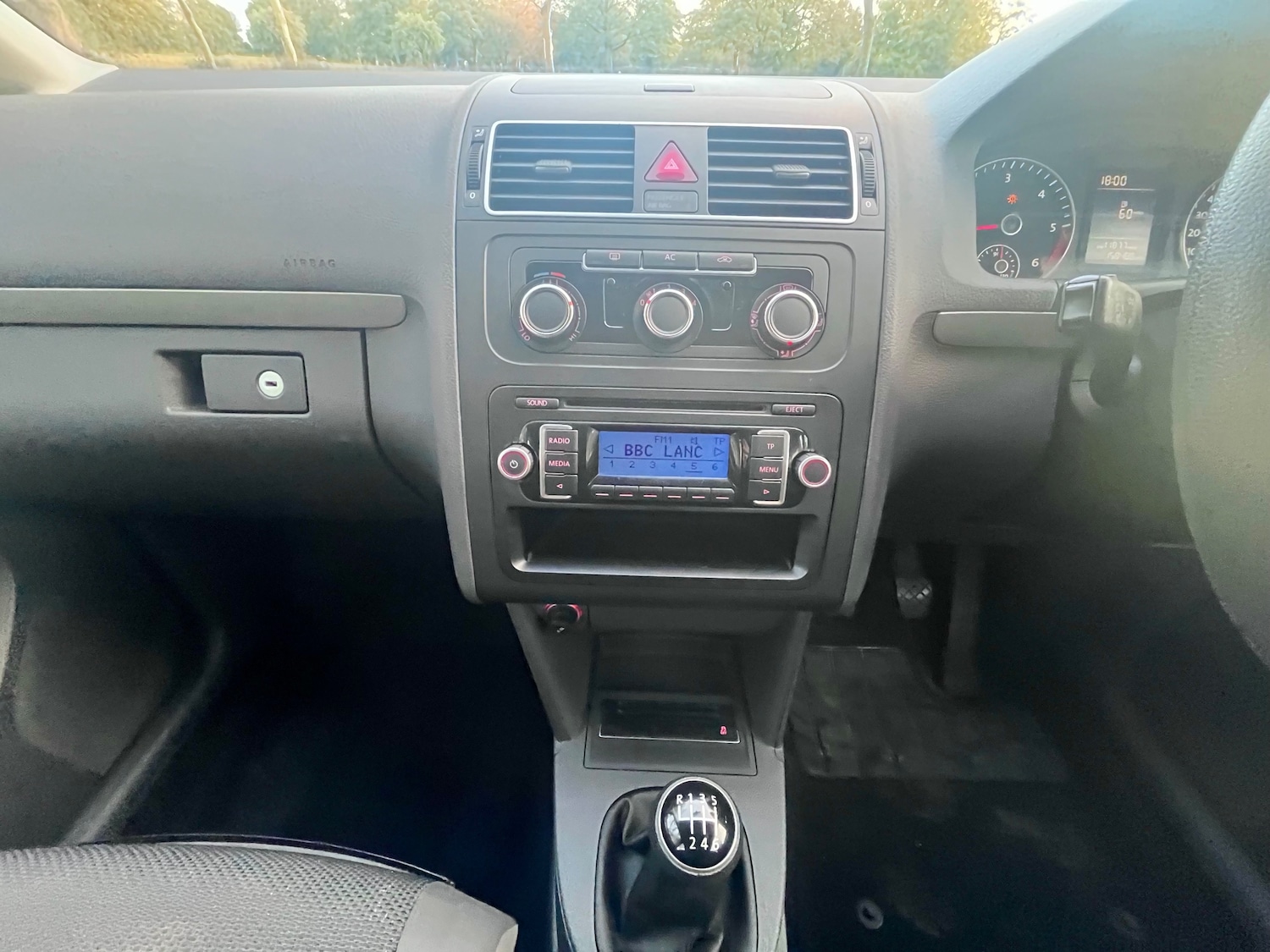 Used Volkswagen Touran 2011 for sale - 78043207: Photo 21