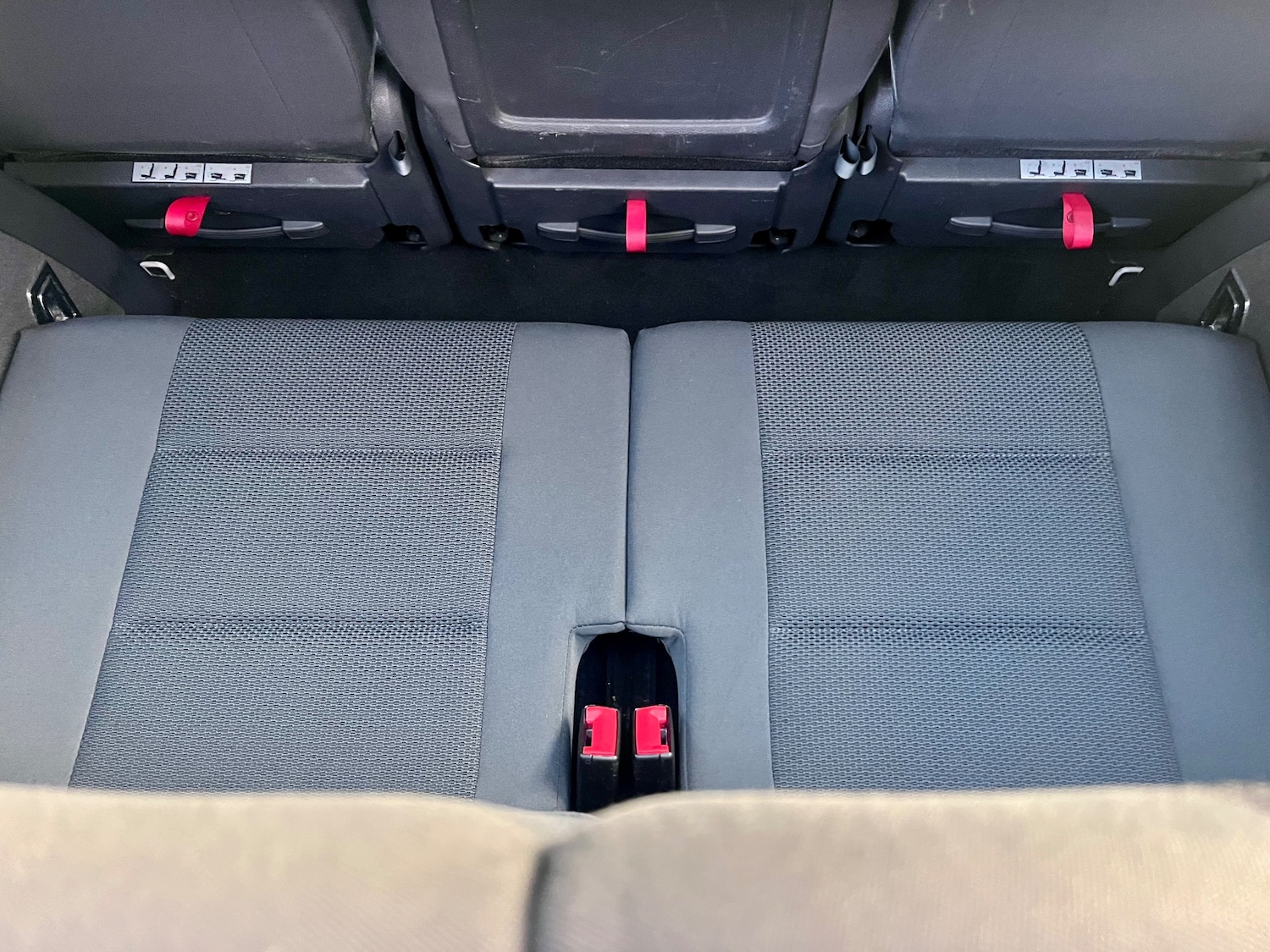 Used Volkswagen Touran 2011 for sale - 78043207: Photo 28